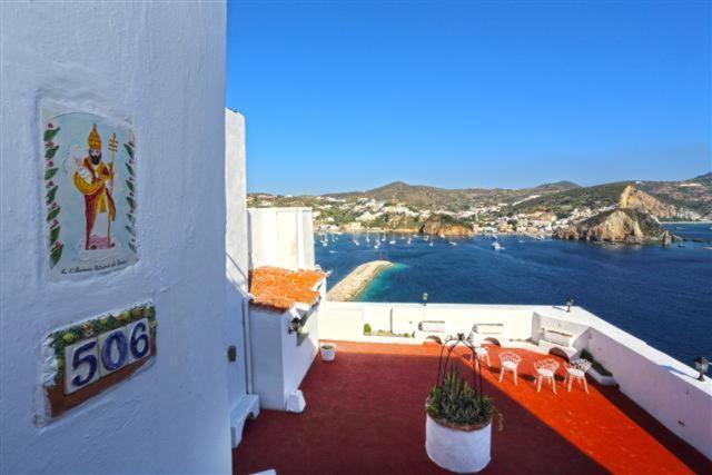 Hotel Torre Dei Borboni Ponza Bagian luar foto