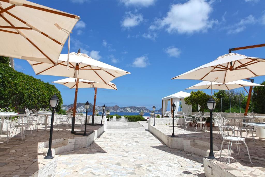 Hotel Torre Dei Borboni Ponza Bagian luar foto