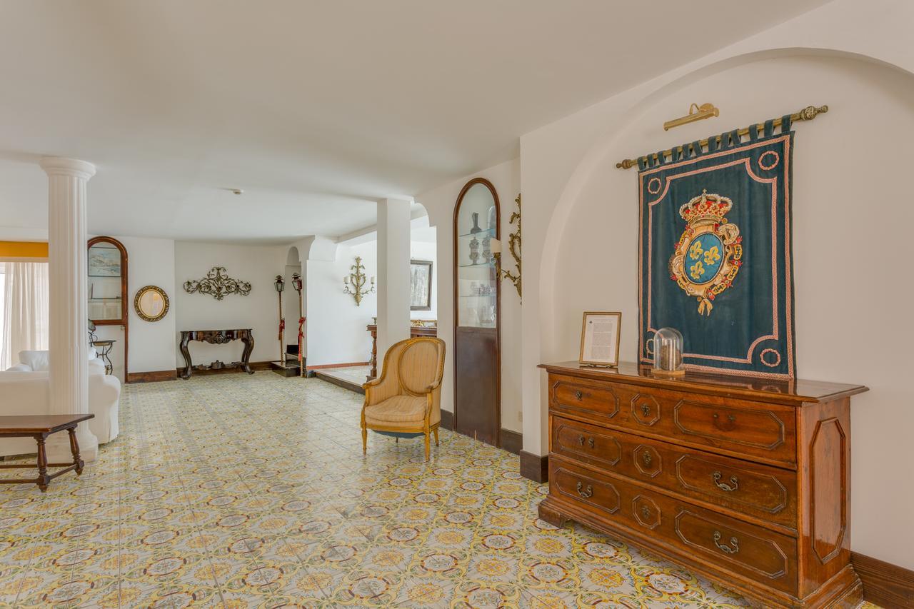 Hotel Torre Dei Borboni Ponza Bagian luar foto