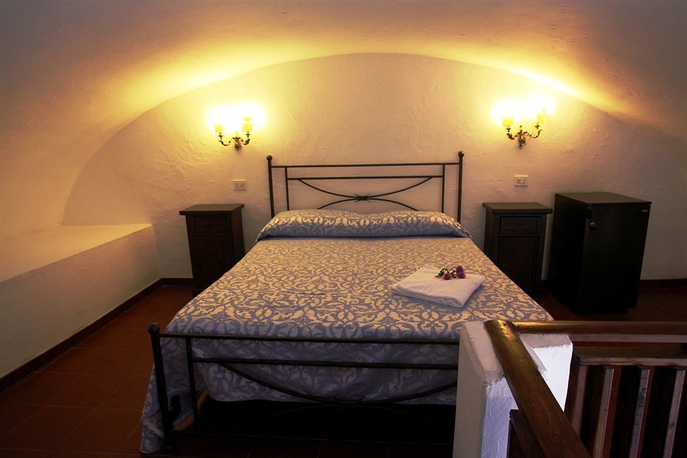 Hotel Torre Dei Borboni Ponza Bagian luar foto