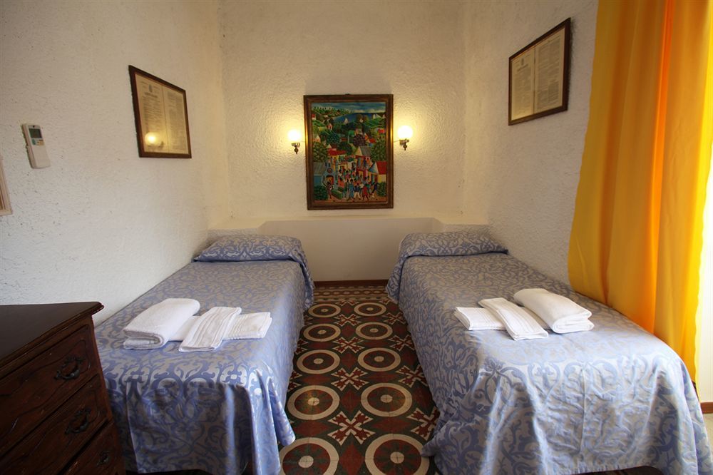 Hotel Torre Dei Borboni Ponza Bagian luar foto