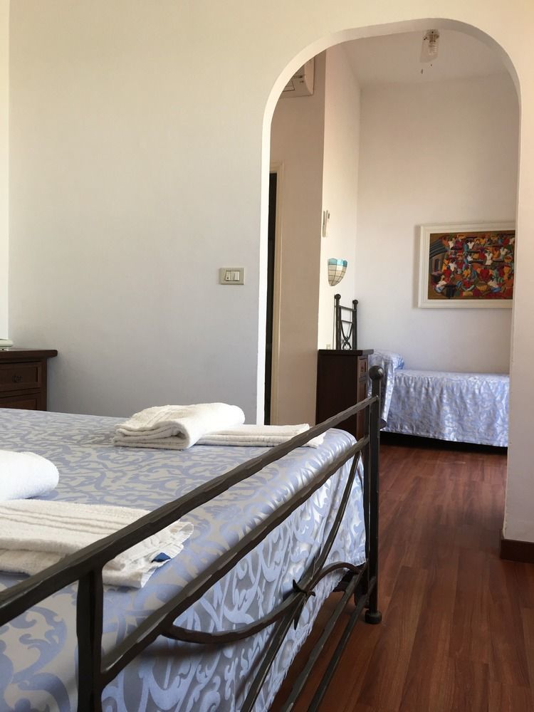 Hotel Torre Dei Borboni Ponza Bagian luar foto